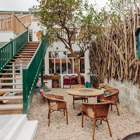 ホステル Demain C'est Loin *