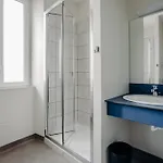 Demain C'est Loin Vandrarhem *