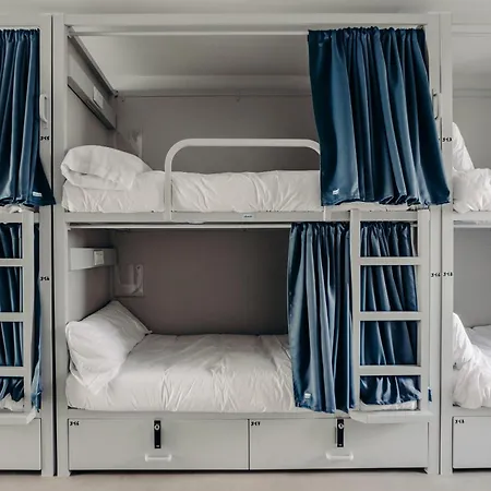 Vandrerhjem Demain C'est Loin