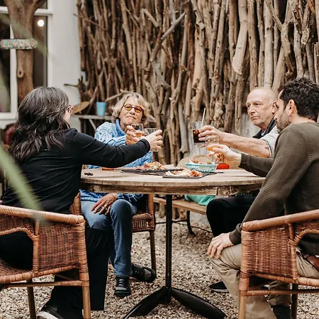 ホステル Demain C'est Loin アンダイエ