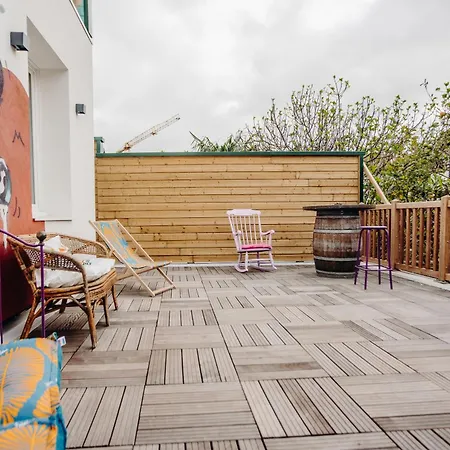 Demain C'est Loin بيت شباب *