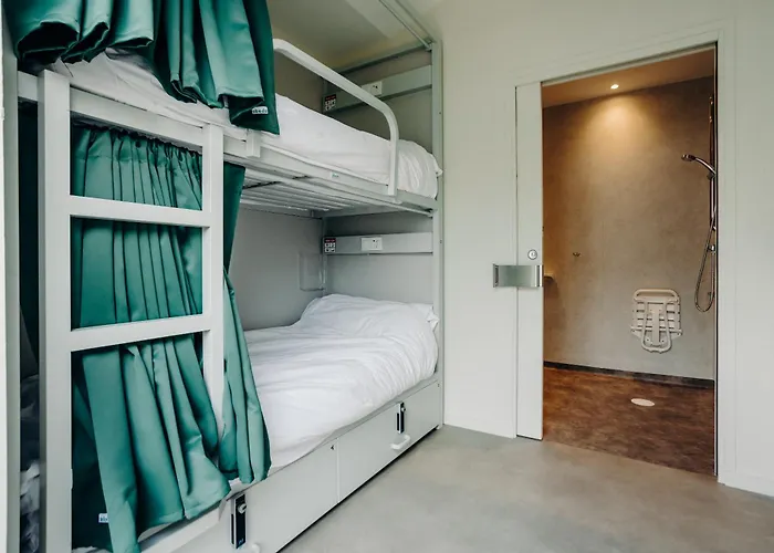 Demain C'est Loin Hostel