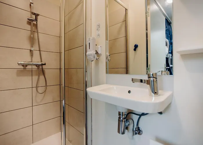 Demain C'est Loin Hostel